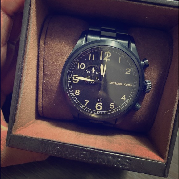 Men’s Micheal Kors watch - Picture 1 of 3